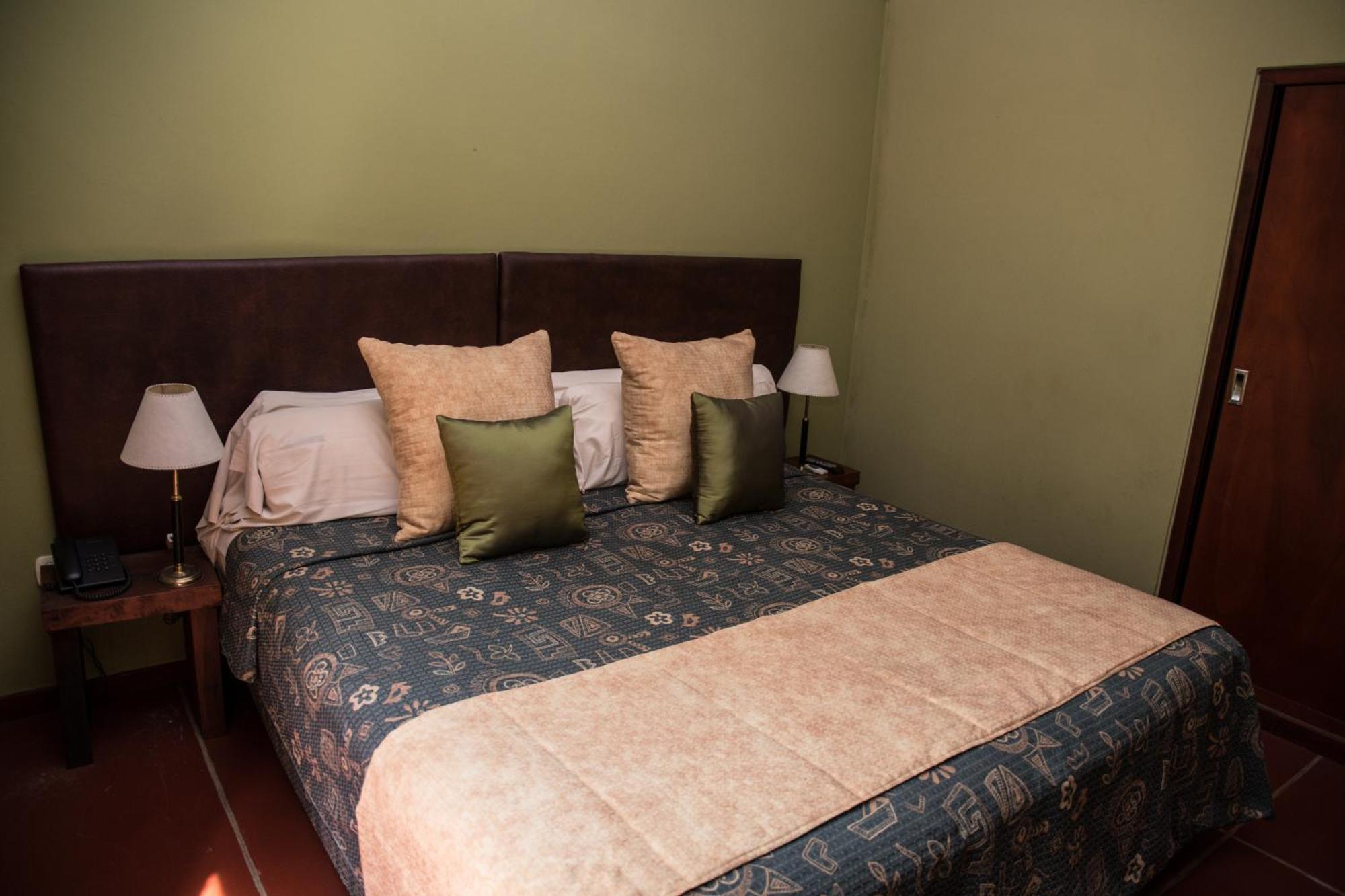 Raices Amambai Lodges Puerto Iguazú Buitenkant foto
