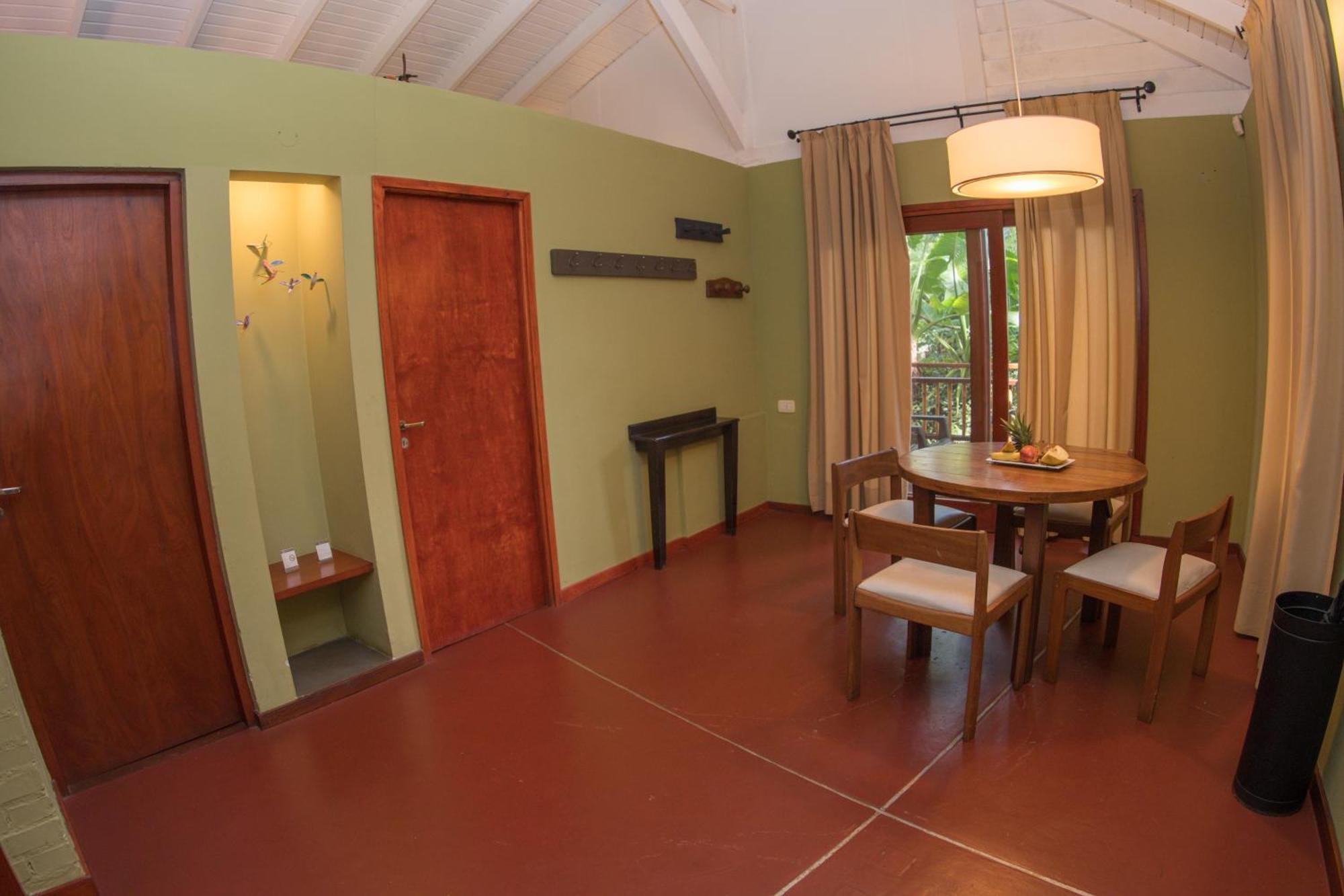 Raices Amambai Lodges Puerto Iguazú Buitenkant foto