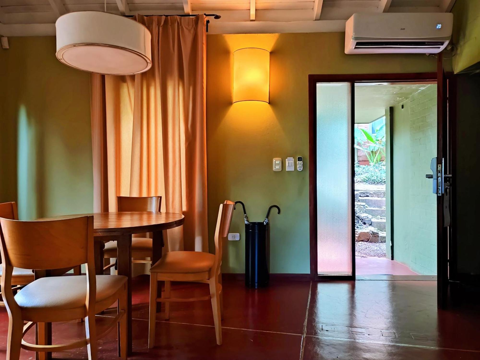 Raices Amambai Lodges Puerto Iguazú Buitenkant foto